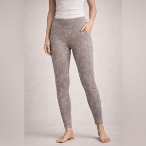 Clean Girl Lounge Aeropostale Aero Seamless High Rise Leggings Large NWT